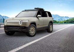 Rivian R1S